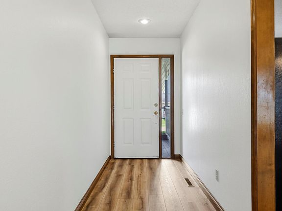 5th image of 4113-4115 S Weller Avenue