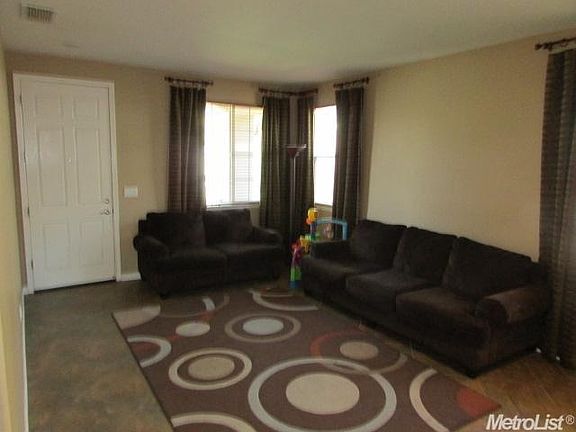 3rd image of 210 Waters Edge Dr