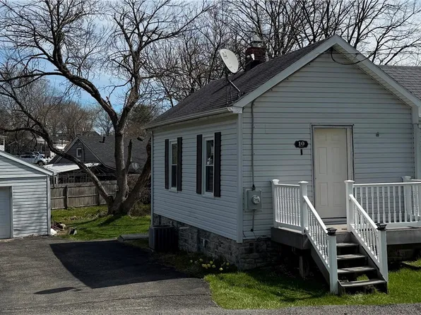 10 Elm St, Meadow Lands, PA 15347