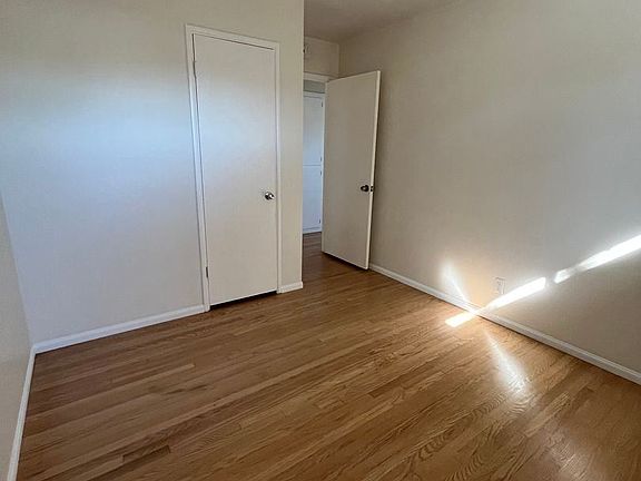 4th image of 3018 E 10th St