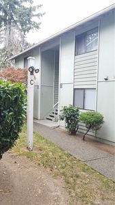 921 130th St SW APT C202, Everett, WA, 98204