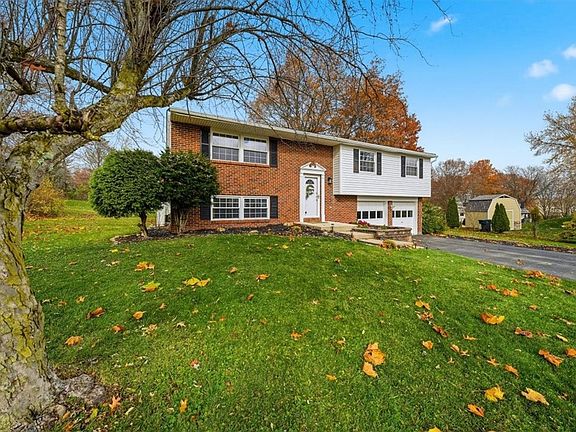 4th image of 207 Cricketwood Ct