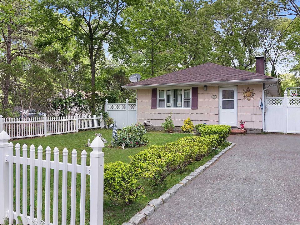 1st image of 458 Auborn Ave