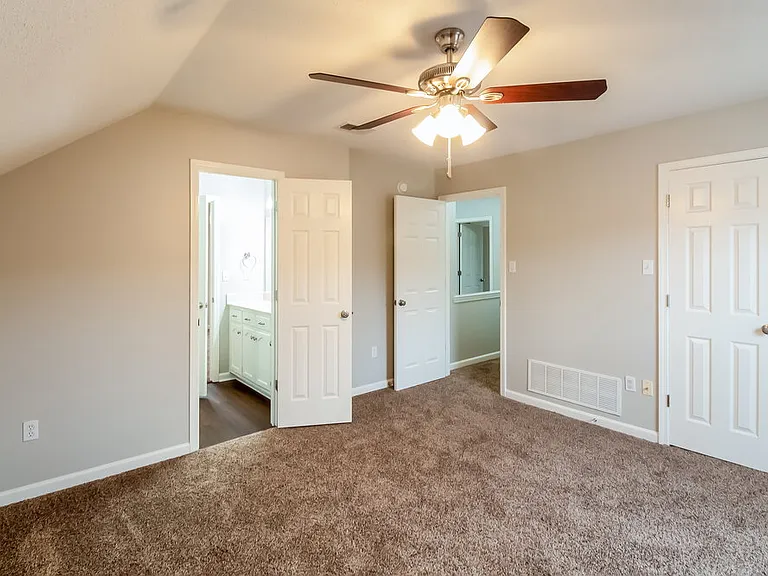 5456 Pollard Dr — Photo 14
