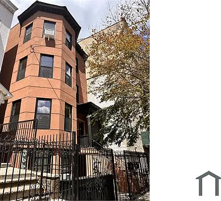 1023 Woodycrest Ave — Photo 1