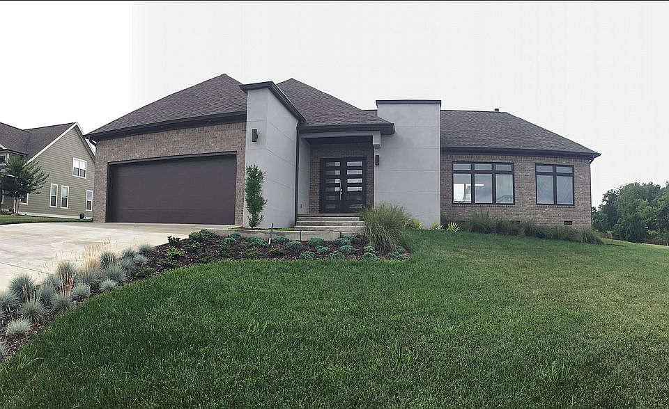1st image of 8164 Burgundy Cir