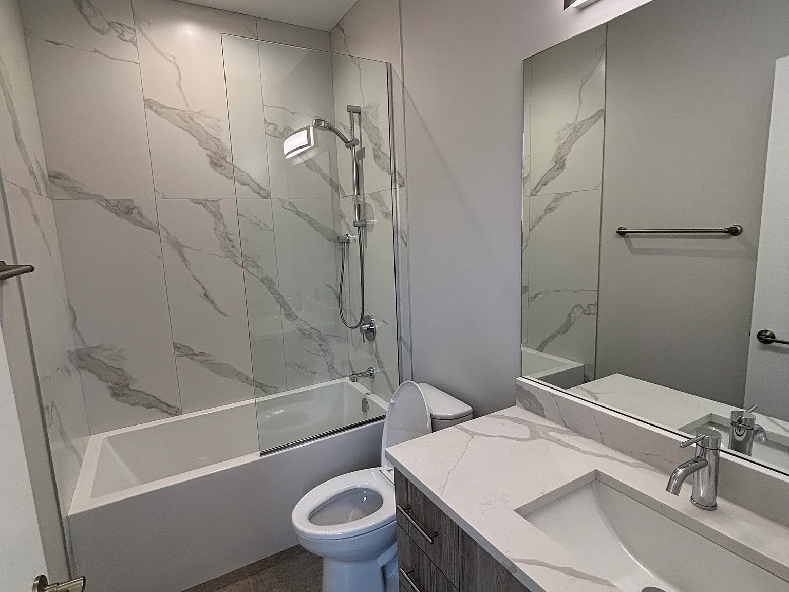 2 bed, 1200 sqft, $3,100 — Photo 4