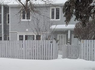 4 Amberly Ct NW, Edmonton, AB