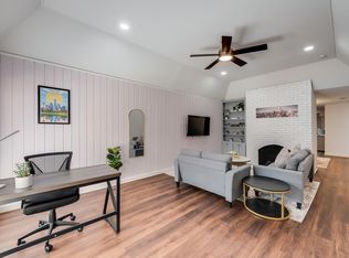 13429 Blossomheath Ln, Dallas, TX 75240