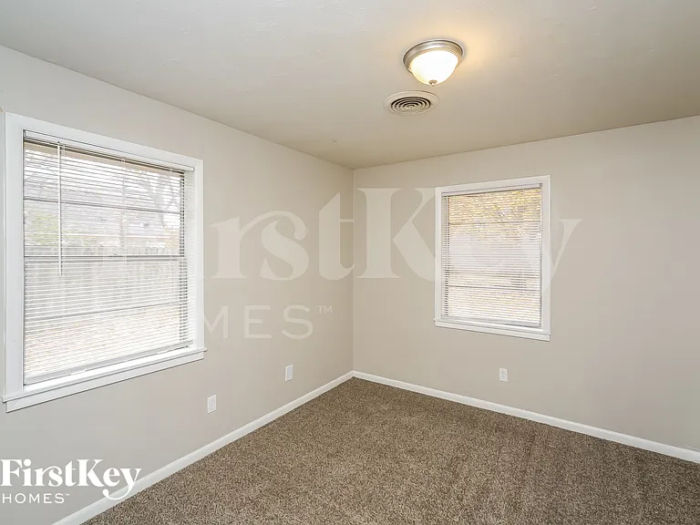 2901 Clarke Rd — Photo 12