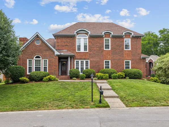 200 Belle Lake Dr, Nashville, TN 37221
