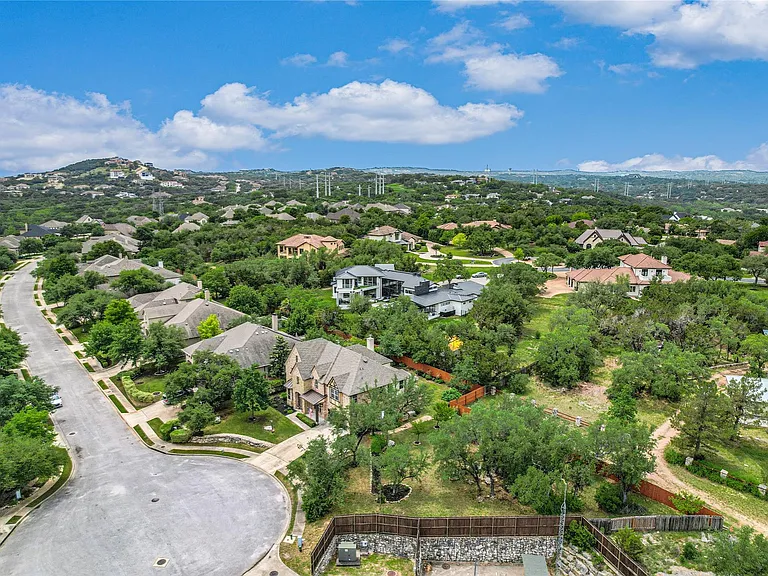 223 Lake Como Dr — Photo 38