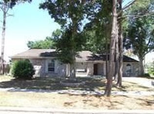 1201 W Castlewood Ave, Friendswood, TX 77546