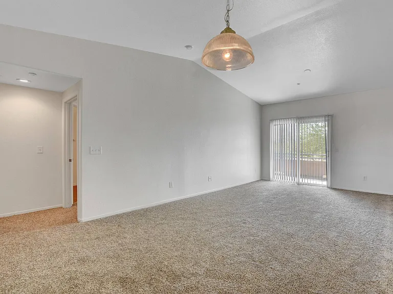Aspen Peak Condominiums — Photo 48