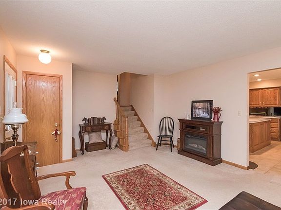 2nd image of 1412 N 9th Avenue Pl E