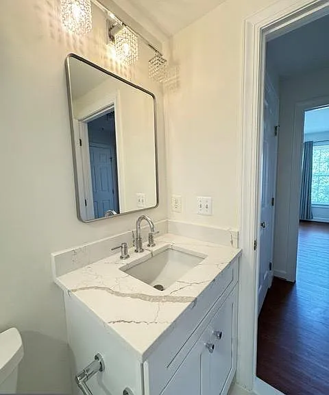 1811 Fallbrook Ln — Photo 20