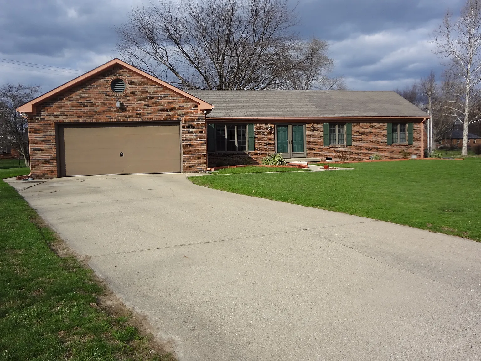 915 Greenlee Ct photo 1