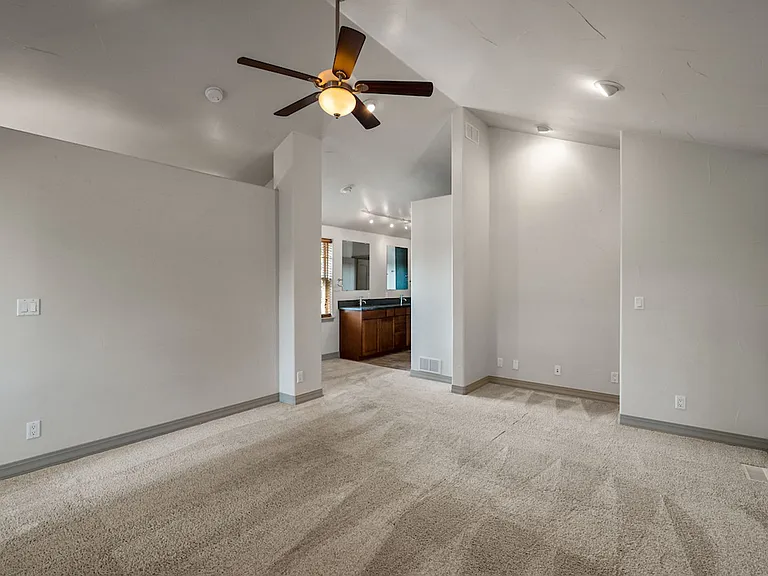 1275 S Clayton St — Photo 21