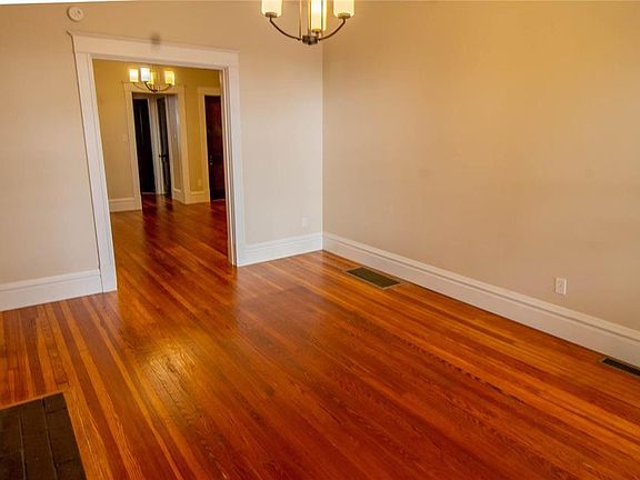 3rd image of 5313 S Kingshighway Blvd #1
