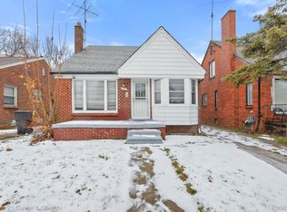 8841 Whitcomb St, Detroit, MI 48228