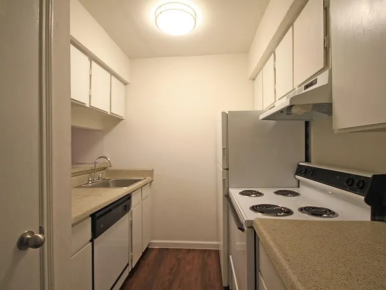 525 Heights Blvd #24 — Photo 4