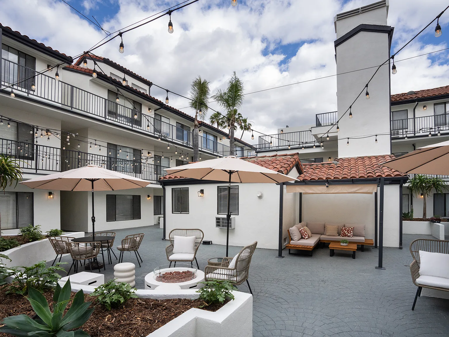 Mansfield Terrace Apartments — Photo 1