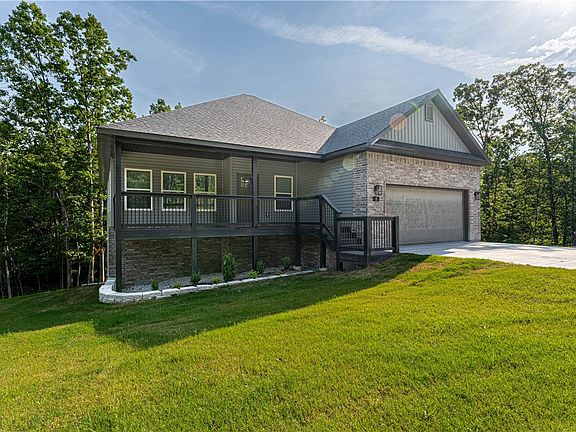 2nd image of 8 Lanark Cir