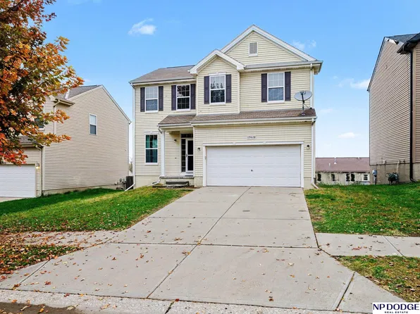19618 T St, Omaha, NE 68135