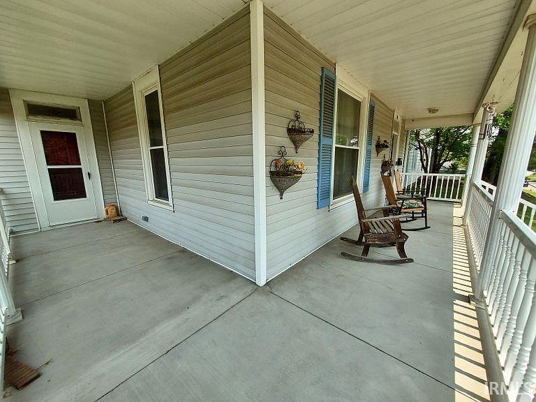 Listing photo 5