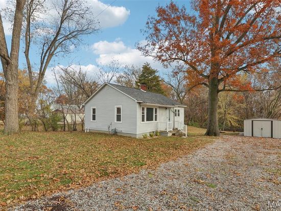 242 Hickory Rd, Pocahontas, IL 62275