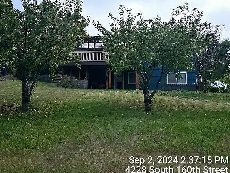 4228 S 160th St — Photo 32