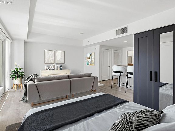 3rd image of 875 G St Unit 201