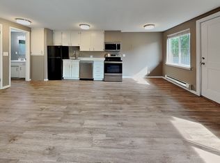 102 Summit Ave N APT 8, Kent, WA 98030