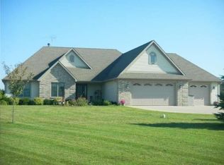 W5060 Clearwater Ln, Elkhorn, WI 53121