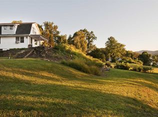 8 Slate Dock Rd, Rhinebeck, NY 12572