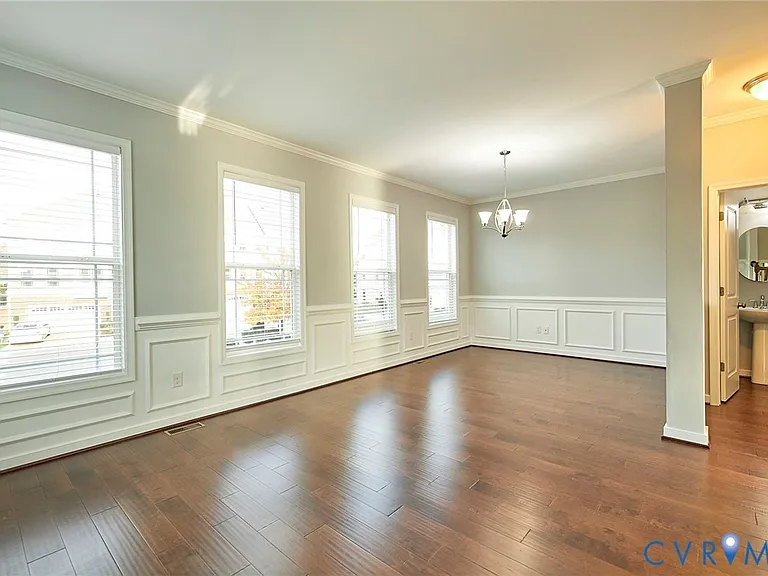 11458 Hayloft Ln — Photo 23