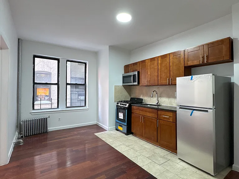 1 Arden St #202 — Photo 2