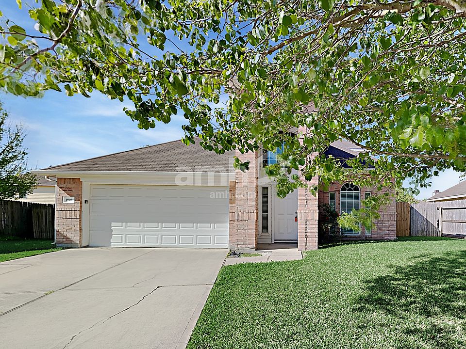 1st image of 18401 Sunrise Oaks Ct