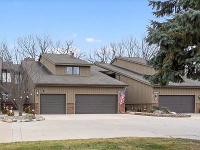 9901 Hawthorne Glen Dr, Grosse Ile, MI, 48138