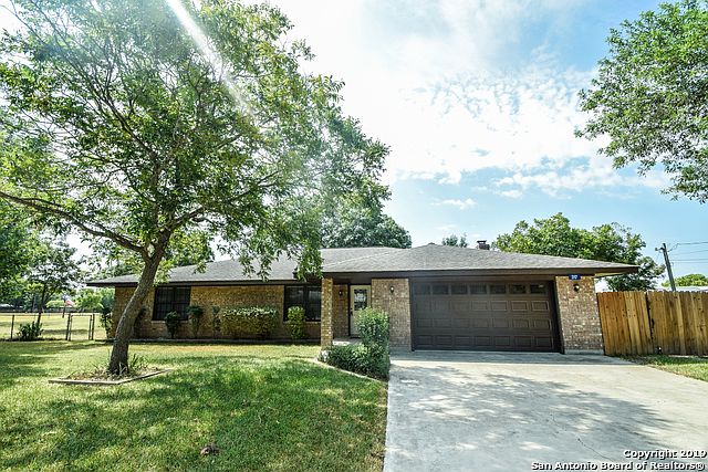 1st image of 317 Tallwood Dr