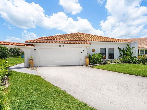 2nd image of 8317 Bonita Isle Drive