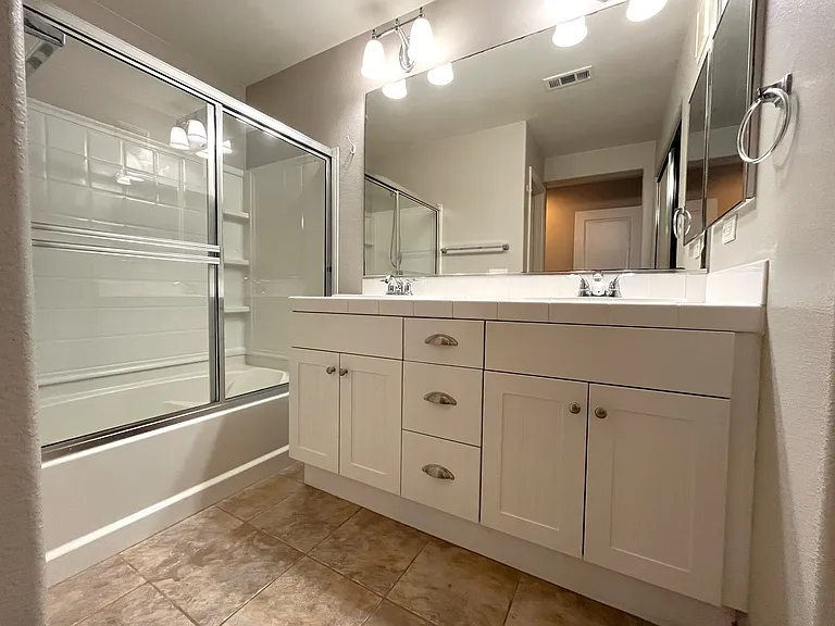 820 Harbor Cliff Way #260 — Photo 24