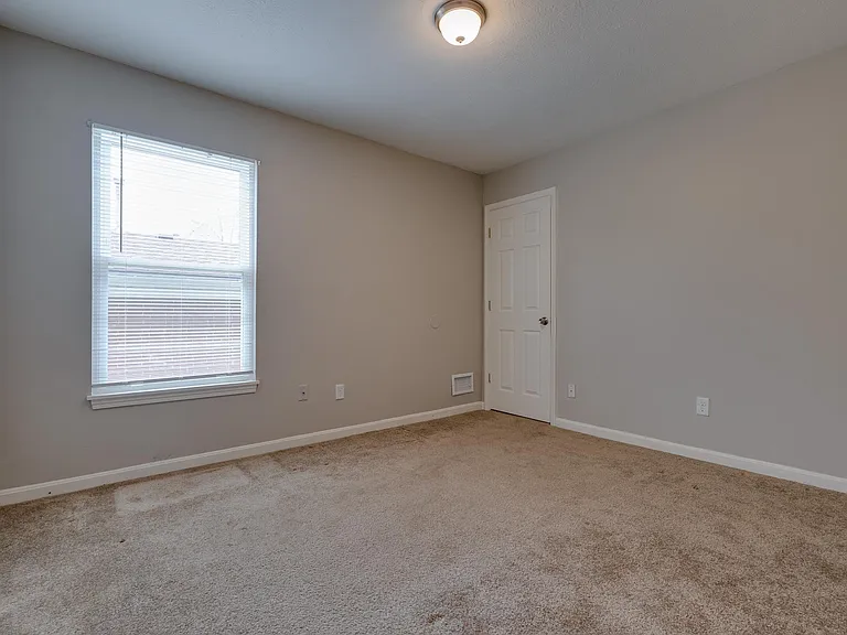 1430 Arling Ave — Photo 9
