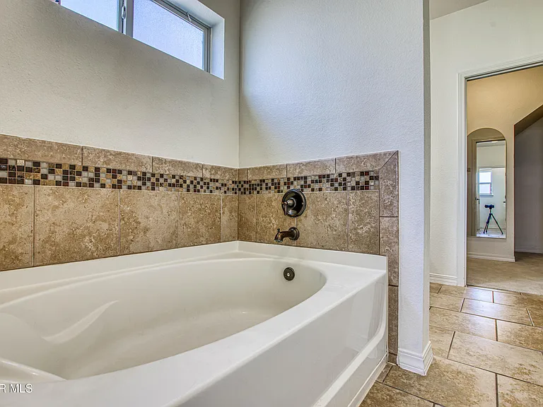 7751 Enchanted Path Dr — Photo 42