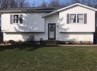 11268 Miller Dr, North East, PA