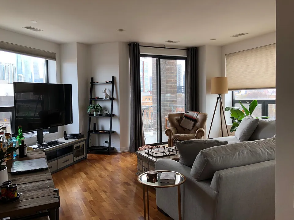 859 W Erie St #504