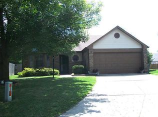 1031 White Ash Ct, Mooresville, IN