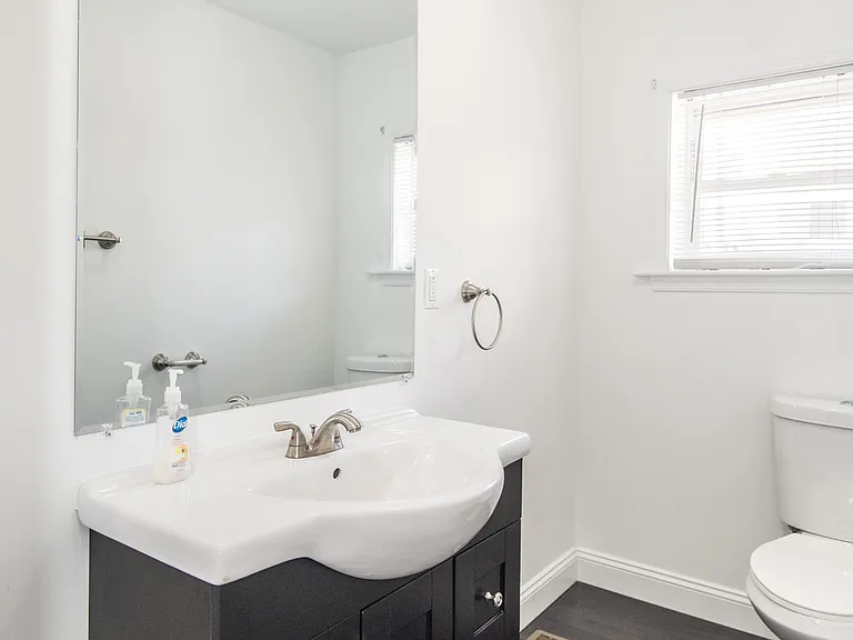 2316 E Lehigh Ave — Photo 19