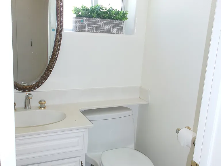 3114 N Springfield St — Photo 19