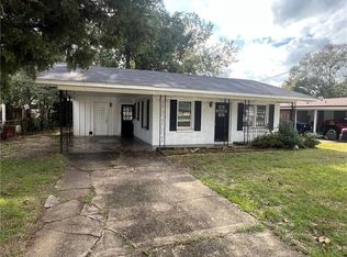 17 Edinborough Ave, Chickasaw, AL 36611